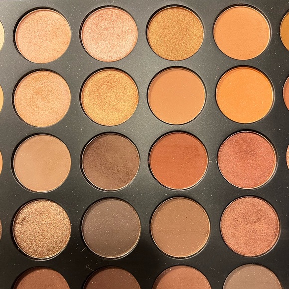 Morphe Original First Edition 35O Eyeshadow Palette - Picture 8 of 9